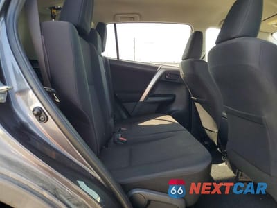 Zdjęcie 11 z 13 samochodu: 2018 TOYOTA RAV4 VIN:JTMZFREV0JJ742540 - miniatura