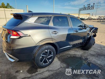 Trzecie zdjęcie samochodu z tyłu: 2025 KIA SPORTAGE LX VIN:KNDPUCDGXS7263909 - miniatura