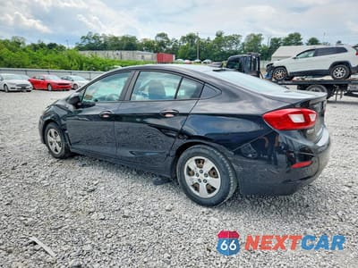 Drugie zdjęcie samochodu z przodu: 2017 CHEVROLET CRUZE LS VIN:1G1BC5SM4H7118416 - miniatura