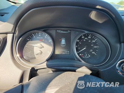 Zdjęcie 9 z 13 samochodu: 2017 NISSAN ROGUE SV VIN:5N1AT2MV7HC877331 - miniatura