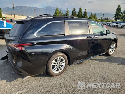 Trzecie zdjęcie samochodu z tyłu: 2026 TOYOTA SIENNA XLE 7-PASSENGER VIN:5TDYRKEC6TS333120 - miniatura