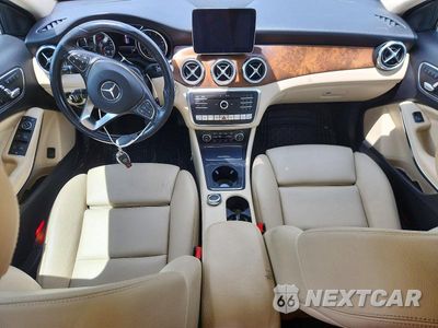 Zdjęcie 8 z 14 samochodu: 2019 MERCEDES-BENZ GLA 250 4MATIC VIN:WDCTG4GBXKJ615640 - miniatura