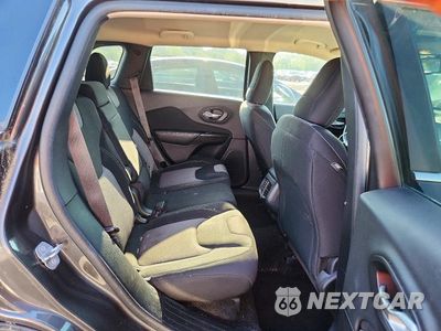Zdjęcie 11 z 14 samochodu: 2014 JEEP CHEROKEE LATITUDE VIN:1C4PJMCS9EW192541 - miniatura