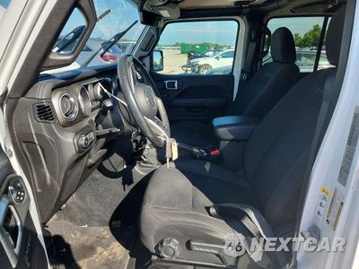 Zdjęcie 7 z 13 samochodu: 2019 JEEP WRANGLER UNLIMITED SAHARA VIN:1C4HJXEN6KW509779 - miniatura