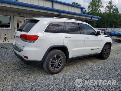 Trzecie zdjęcie samochodu z tyłu: 2018 JEEP GRAND CHEROKEE LAREDO VIN:1C4RJEAG5JC412458 - miniatura