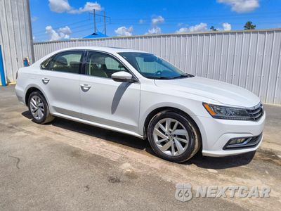 Czwarte zdjęcie samochodu z boku: 2018 VOLKSWAGEN PASSAT SE VIN:1VWBA7A35JC014948 - miniatura