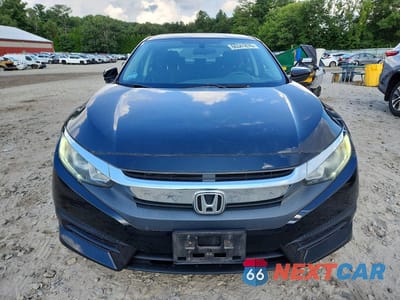 Piąte zdjęcie samochodu w środku: 2017 HONDA CIVIC LX VIN:2HGFC2F50HH574395 - miniatura