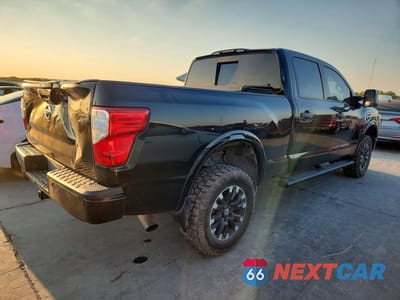 Trzecie zdjęcie samochodu z tyłu: 2018 NISSAN TITAN XD PRO-4X VIN:1N6BA1F4XJN517457 - miniatura