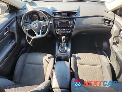 Zdjęcie 8 z 13 samochodu: 2018 NISSAN ROGUE SV VIN:5N1AT2MV0JC807093 - miniatura