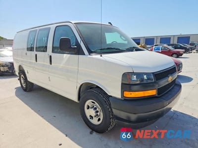 Czwarte zdjęcie samochodu z boku: 2025 CHEVROLET EXPRESS G2500 VIN:1GCWGAFPXS1272147 - miniatura
