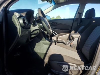 Zdjęcie 7 z 13 samochodu: 2019 HYUNDAI KONA SE VIN:KM8K12AAXKU289341 - miniatura