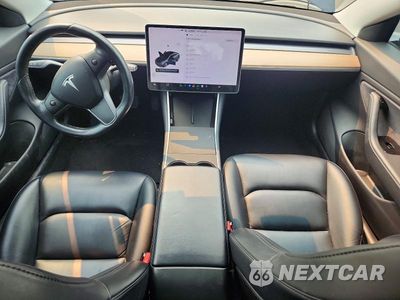 Zdjęcie 8 z 12 samochodu: 2018 TESLA MODEL 3 VIN:5YJ3E1EA7JF110181 - miniatura