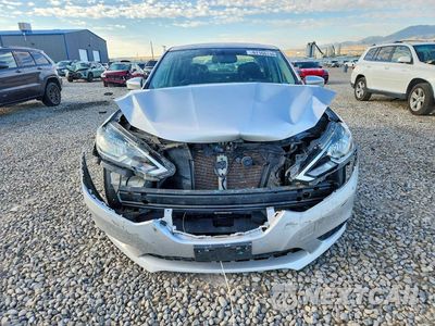 Piąte zdjęcie samochodu w środku: 2017 NISSAN SENTRA SV VIN:3N1AB7APXHY307604 - miniatura