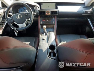 Zdjęcie 8 z 12 samochodu: 2017 LEXUS IS 200T VIN:JTHBA1D28H5057356 - miniatura