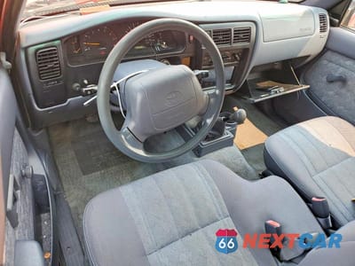 Zdjęcie 8 z 13 samochodu: 2000 TOYOTA TACOMA BASE VIN:4TAVL52N7YZ642690 - miniatura
