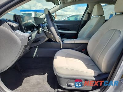 Zdjęcie 7 z 13 samochodu: 2025 HYUNDAI SONATA SEL VIN:KMHL64JA1SA496185 - miniatura