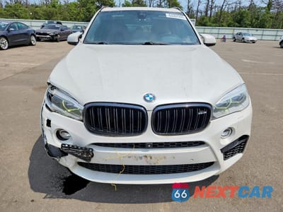 Piąte zdjęcie samochodu w środku: 2015 BMW X5 M VIN:5YMKT6C55F0C89163 - miniatura