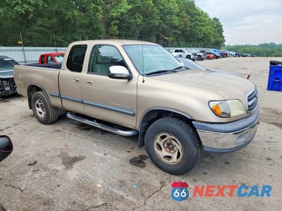Czwarte zdjęcie samochodu z boku: 2002 TOYOTA TUNDRA SR5 VIN:5TBRN34102S293016 - miniatura