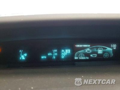 Zdjęcie 9 z 12 samochodu: 2014 TOYOTA PRIUS TWO VIN:JTDKN3DU2E0378207 - miniatura