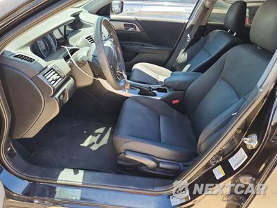 Zdjęcie 7 z 12 samochodu: 2015 HONDA ACCORD LX VIN:1HGCR2F34FA112983 - miniatura