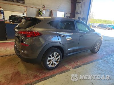 Trzecie zdjęcie samochodu z tyłu: 2020 HYUNDAI TUCSON SE VIN:KM8J23A42LU117699 - miniatura