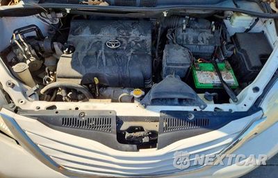 Zdjęcie 12 z 13 samochodu: 2015 TOYOTA SIENNA LE VIN:5TDKK3DC7FS582418 - miniatura