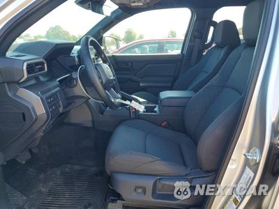 Zdjęcie 7 z 12 samochodu: 2026 TOYOTA TACOMA SR5 VIN:3TMLB5JN2TM236715 - miniatura