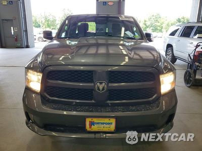 Piąte zdjęcie samochodu w środku: 2018 RAM 1500 ST VIN:1C6RR7FG7JS343783 - miniatura