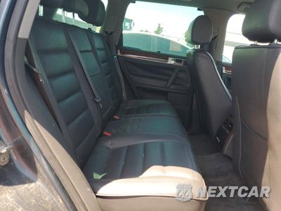 Zdjęcie 11 z 13 samochodu: 2004 VOLKSWAGEN TOUAREG 4.2 VIN:WVGCM77LX4D077284 - miniatura