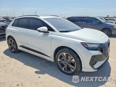 Czwarte zdjęcie samochodu z boku: 2024 AUDI Q4 E-TRON PRESTIGE VIN:WA1MUBFZ9RP052359 - miniatura