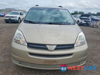 Piąte zdjęcie samochodu w środku: 2005 TOYOTA SIENNA XLE 7 PASSENGER VIN:5TDZA22CX5S277072 - miniatura