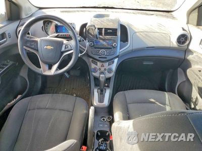 Zdjęcie 8 z 12 samochodu: 2014 CHEVROLET SONIC LT VIN:1G1JC5SH0E4101334 - miniatura