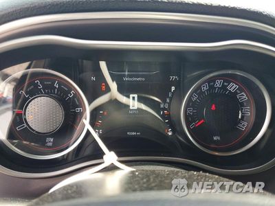 Zdjęcie 9 z 12 samochodu: 2019 DODGE CHALLENGER SXT VIN:2C3CDZAG3KH746768 - miniatura
