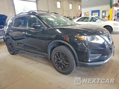 Czwarte zdjęcie samochodu z boku: 2017 NISSAN ROGUE SV VIN:5N1AT2MVXHC804261 - miniatura