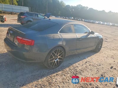 Trzecie zdjęcie samochodu z tyłu: 2010 AUDI A5 PREMIUM VIN:WAUCFAFR6AA048456 - miniatura