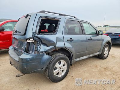 Trzecie zdjęcie samochodu z tyłu: 2010 FORD ESCAPE XLT VIN:1FMCU0DG5AKA12624 - miniatura
