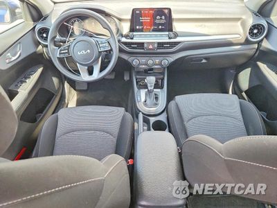 Zdjęcie 8 z 12 samochodu: 2023 KIA FORTE LXS VIN:3KPF24AD1PE555330 - miniatura