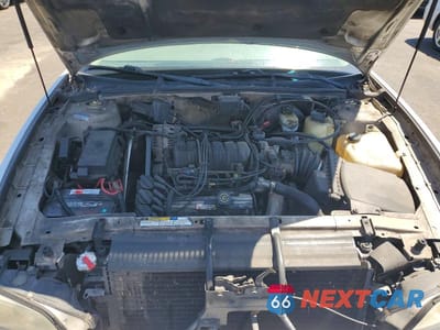 Zdjęcie 11 z 12 samochodu: 2000 BUICK PARK AVENUE VIN:1G4CW52K6Y4111725 - miniatura