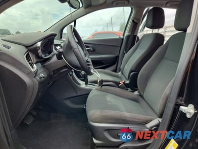 Zdjęcie 7 z 12 samochodu: 2018 CHEVROLET TRAX LS VIN:3GNCJNSB3JL210609 - miniatura