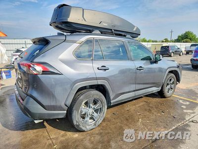 Trzecie zdjęcie samochodu z tyłu: 2020 TOYOTA RAV4 XLE VIN:JTMP1RFV0LD054012 - miniatura