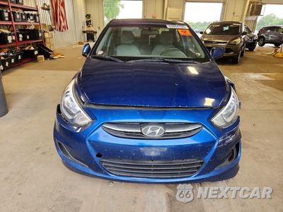 Piąte zdjęcie samochodu w środku: 2015 HYUNDAI ACCENT GLS VIN:KMHCT4AE7FU892752 - miniatura