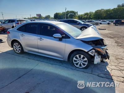 Czwarte zdjęcie samochodu z boku: 2021 TOYOTA COROLLA LE VIN:JTDEPMAE2MJ130137 - miniatura