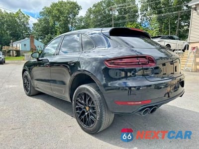 Drugie zdjęcie samochodu z przodu: 2017 PORSCHE MACAN GTS VIN:WP1AG2A56HLB55313 - miniatura