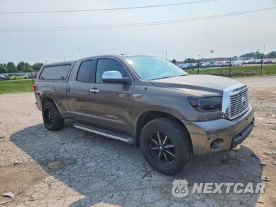 Czwarte zdjęcie samochodu z boku: 2011 TOYOTA TUNDRA DOUBLE CAB LIMITED VIN:5TFBY5F1XBX164204 - miniatura