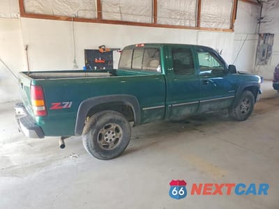 Trzecie zdjęcie samochodu z tyłu: 2000 CHEVROLET SILVERADO K1500 VIN:2GCEK19T2Y1231677 - miniatura
