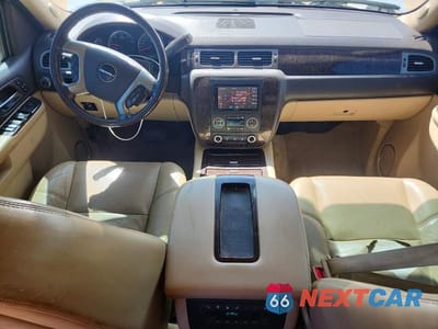 Zdjęcie 8 z 13 samochodu: 2013 GMC YUKON XL DENALI VIN:1GKS2MEF1DR357121 - miniatura