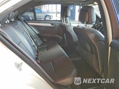 Zdjęcie 10 z 12 samochodu: 2012 MERCEDES-BENZ C 250 VIN:WDDGF4HB4CR203540 - miniatura