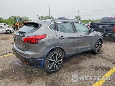 Trzecie zdjęcie samochodu z tyłu: 2017 NISSAN ROGUE SPORT SL VIN:JN1BJ1CR7HW132903 - miniatura