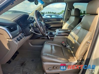 Zdjęcie 7 z 12 samochodu: 2015 CHEVROLET SUBURBAN K1500 LT VIN:1GNSKJKC3FR566312 - miniatura
