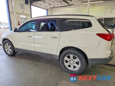 Drugie zdjęcie samochodu z przodu: 2012 CHEVROLET TRAVERSE LT VIN:1GNKVGED9CJ327825 - miniatura